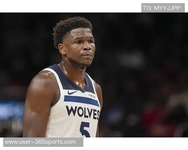 爱德华兹首节状态火热5投4中三分命中率高达60斩获14分